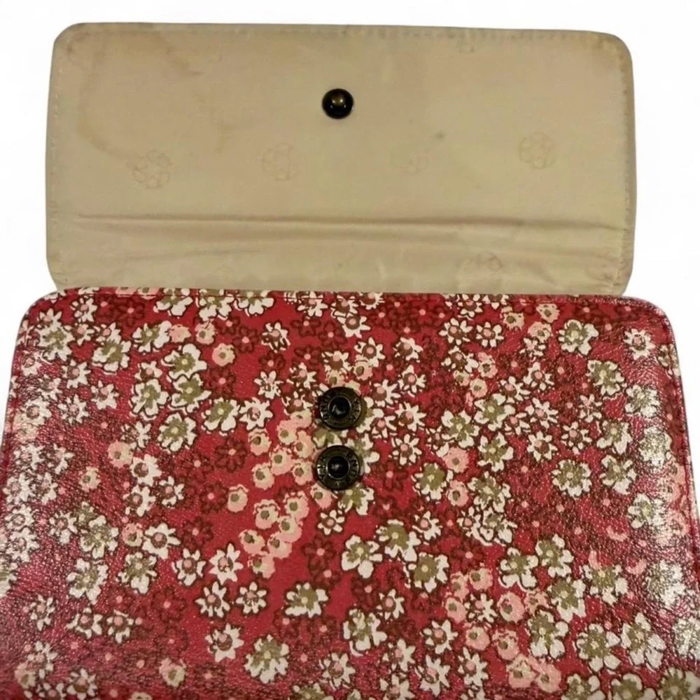 Chic Floral Red and Green Women's Wallet